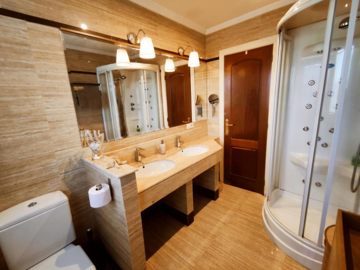 סנטיאגו דה קומפוסטלה Hhc - Holidays House Compostela מראה חיצוני תמונה